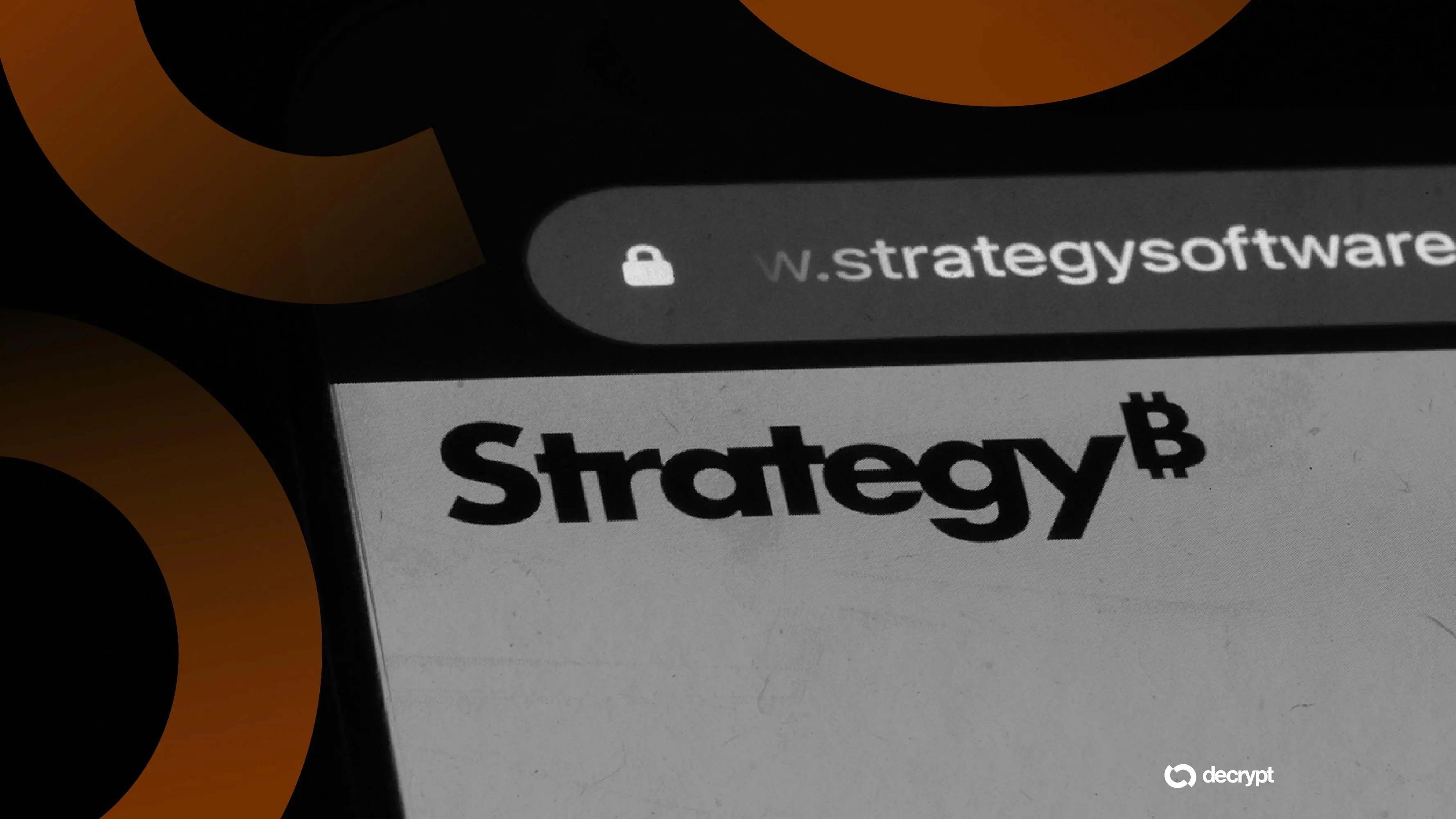strategy-bitcoin-sales-mostly-noise-standard-chartered-says-holding-100k-btc-call