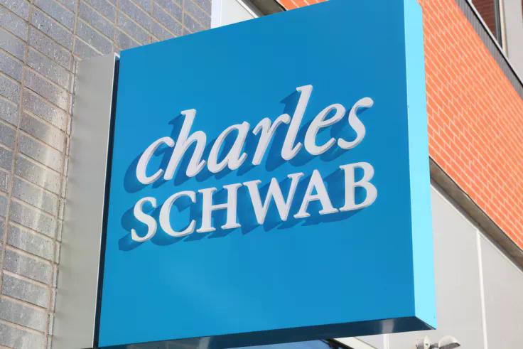 bloomberg-schwabs-spot-crypto-trading-would-be-tough-sell